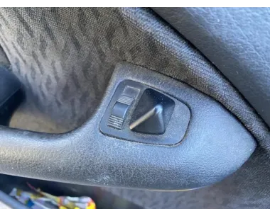 Leve vitre electrique avant gauche BMW SERIE 3 E46 PHASE 1 Essence